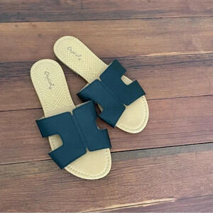 Qupid 7.5 Womans Flats